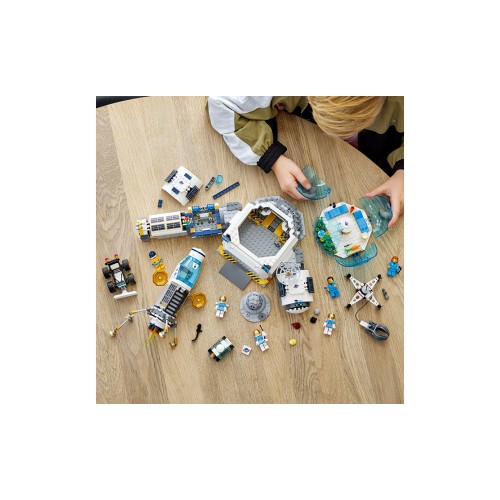 Конструктор LEGO  Місячна Дослідницька база 786 деталей (60350) - изображение 3