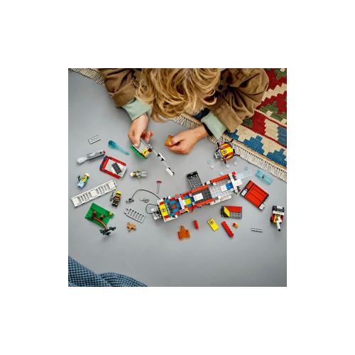 Конструктор LEGO Пожежна машина 502 деталей (60374) - изображение 2