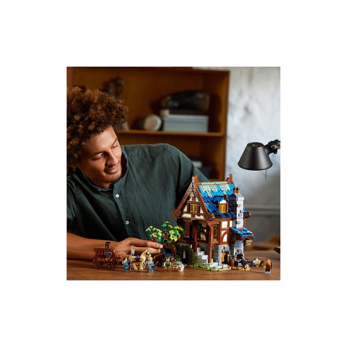 Конструктор LEGO Середньовічна кузня 2164 деталей (21325) - изображение 3