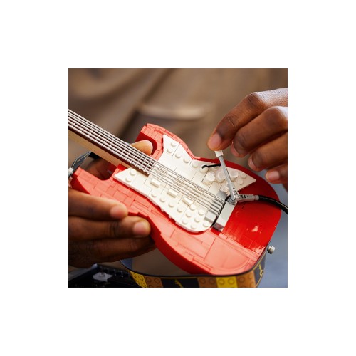 Конструктор LEGO Fender® Stratocaster™ 1074 деталей (21329) - изображение 5
