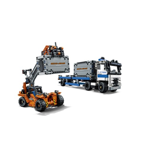 Конструктор LEGO Контейнерний термінал 631 деталей (42062) - изображение 3