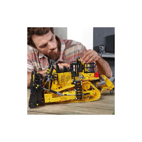 Конструктор LEGO Бульдозер Cat® D11 із керуванням з додатка 3854 деталей (42131) - изображение 3
