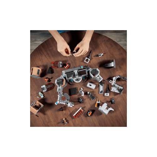 Конструктор LEGO Таємничий замок 1035 деталей (70437) - изображение 4