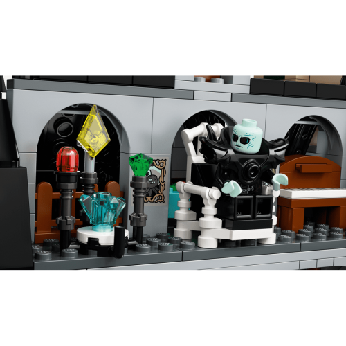 Конструктор LEGO Таємничий замок 1035 деталей (70437) - изображение 10