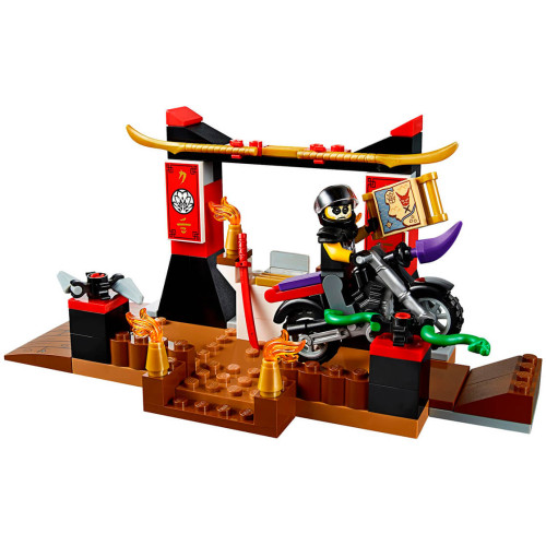 Конструктор LEGO Переслідування на човні Зейна 131 деталей (10755) - изображение 2