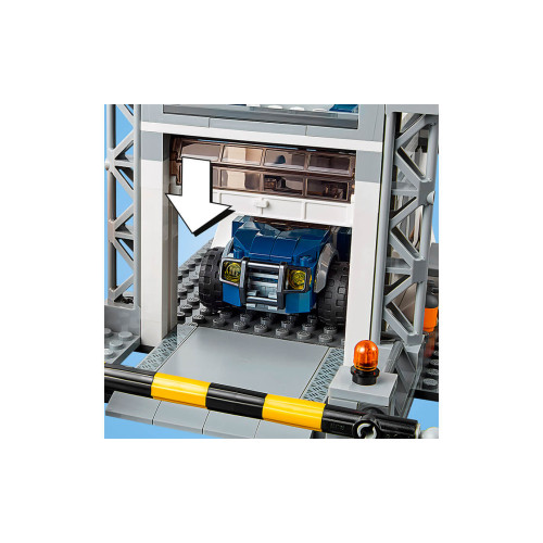 Конструктор LEGO Битва у новій штаб-квартирі Месників 699 деталей (76131) - изображение 6
