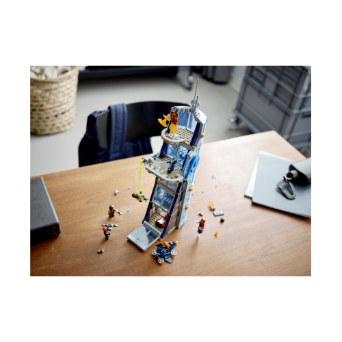 Конструктор LEGO Вежа Месників - Битва 685 деталей (76166) - изображение 4