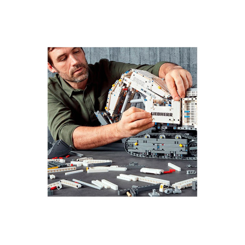 Конструктор LEGO Liebherr R 9800 4108 деталей (42100) - изображение 7