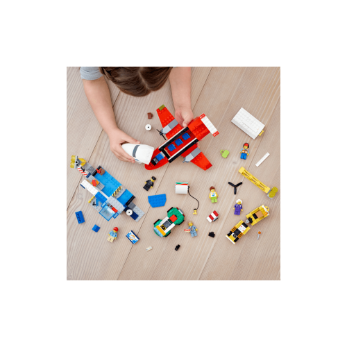 Конструктор LEGO Головний аеропорт 286 деталей (60261) - изображение 10