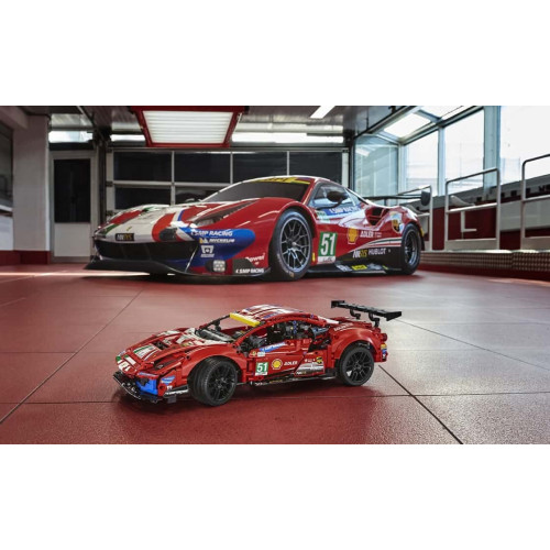 Конструктор LEGO Ferrari 488 GTE “AF Corse #51” 1677 деталей (42125) - изображение 9