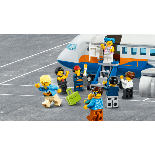 Конструктор LEGO Пасажирський літак 669 деталей (60262) - изображение 10